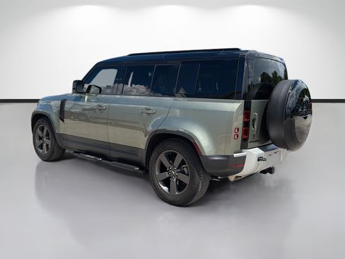 Used 2025 Land Rover Defender 110 S AWD/4WD image 3