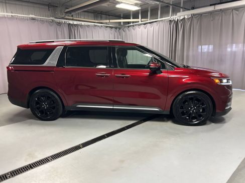Used 2022 Kia Carnival SX Prestige FWD image 8
