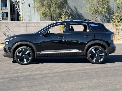 New 2026 Nissan Kicks SR FWD image 2