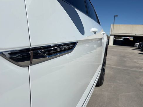 New 2026 Volkswagen Atlas Cross Sport SEL Premium R-Line AWD/4WD image 6