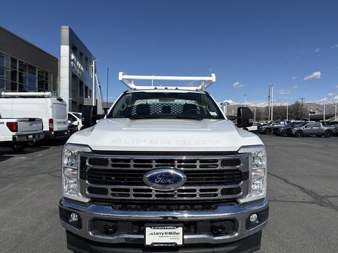 New 2025 Ford F350 XL w/ XL Chrome Package AWD/4WD image 8