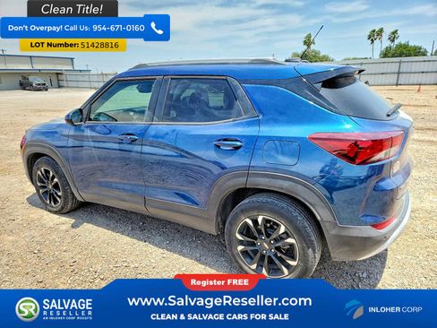 Used 2021 Chevrolet TrailBlazer LT w/ Premium Seating Package FWD image 3