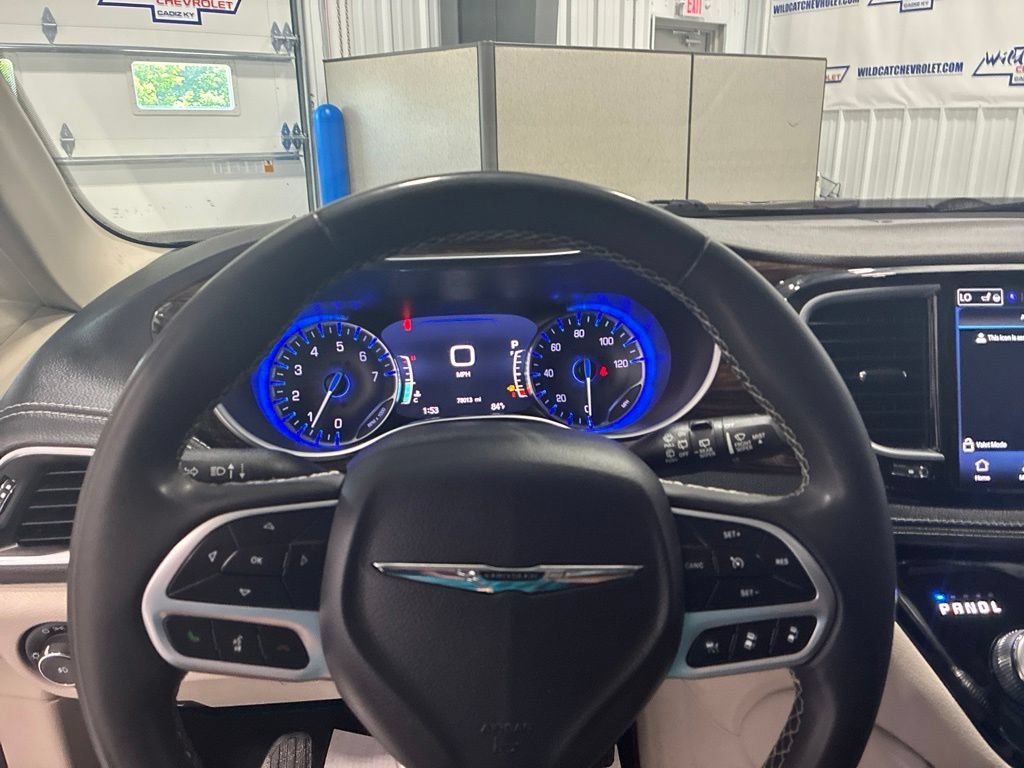 Used 2023 Chrysler Pacifica Limited FWD image 20
