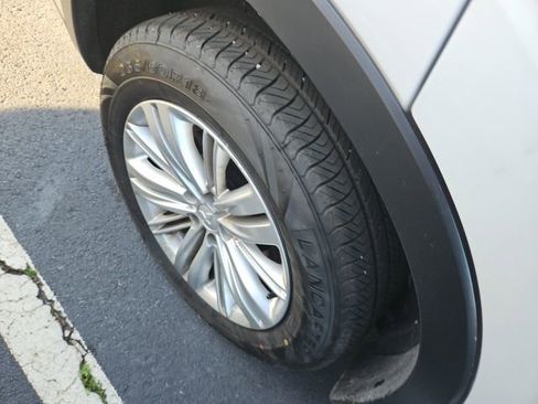 Used 2024 Mitsubishi Outlander ES image 7