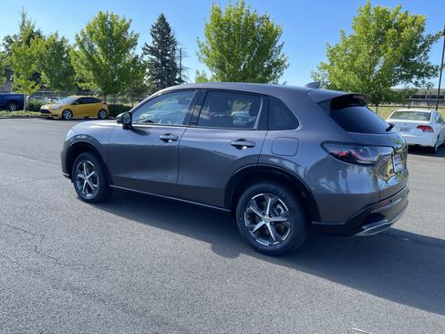 Used 2024 Honda HR-V EX-L image 3
