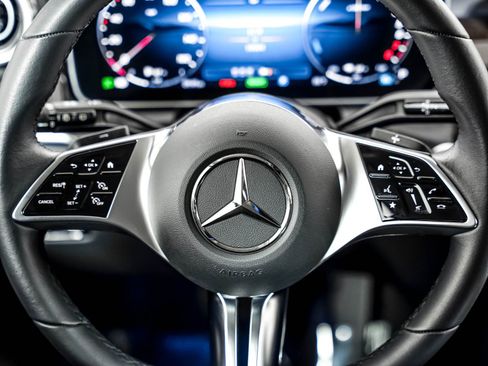 Certified 2025 Mercedes-Benz GLC 350e 4MATIC image 12