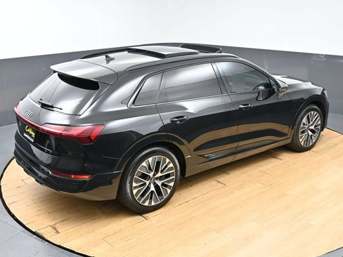 Used 2024 Audi Q8 e-tron Premium Plus w/ Premium Plus Package AWD/4WD image 46
