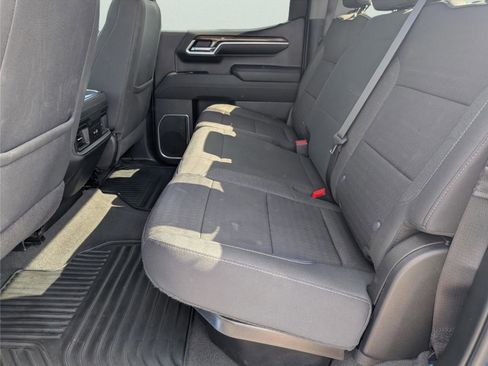 Used 2023 Chevrolet Silverado 1500 LT image 32