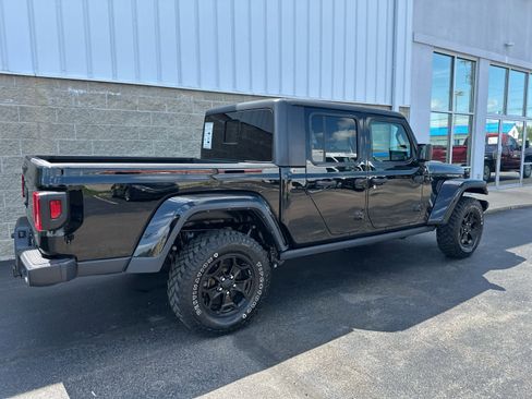 Used 2021 Jeep Gladiator Sport image 5