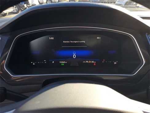 Certified 2024 Volkswagen Tiguan SE R-Line image 23