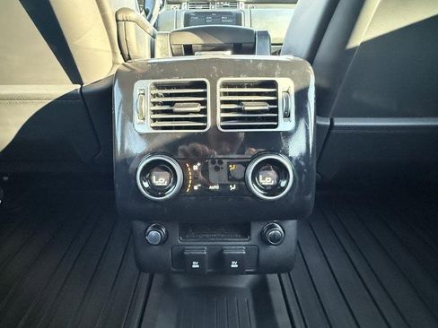 Used 2019 Land Rover Range Rover Long Wheelbase Supercharged image 37