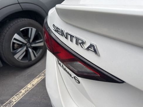 Used 2023 Nissan Sentra SR w/ Electronics Package image 10