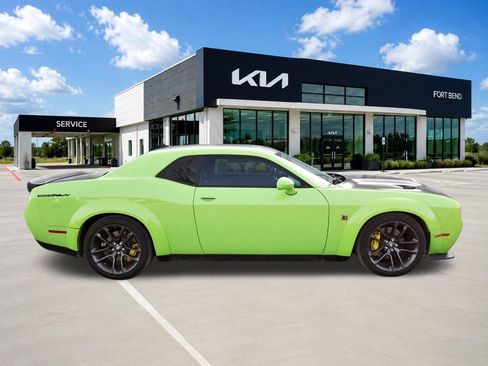 Used 2023 Dodge Challenger R/T Scat Pack w/ Plus Package RWD image 4