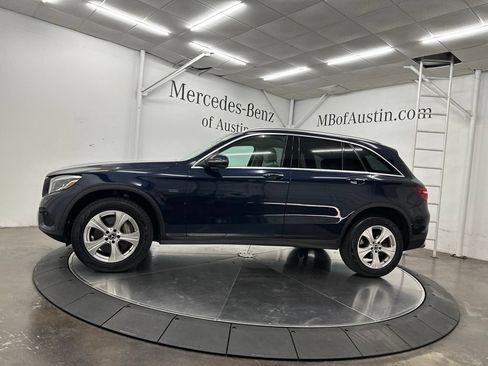 Used 2018 Mercedes-Benz GLC 350e 4MATIC image 4