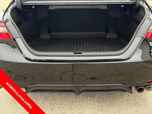 Used 2021 Toyota Camry SE image 4