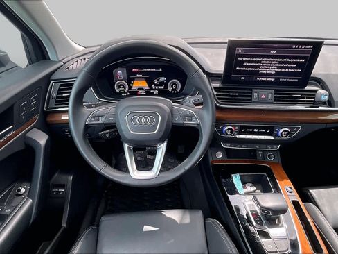 Used 2023 Audi Q5 e Premium w/ Convenience Package AWD/4WD image 6