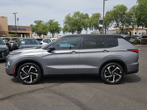 Used 2022 Mitsubishi Outlander SE AWD/4WD image 9