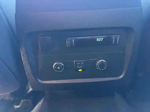 Used 2016 Ford Expedition EL XLT image 13