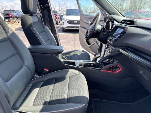 Used 2023 Chevrolet TrailBlazer RS w/ Sun and Liftgate Package image 22
