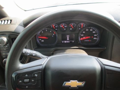 Used 2024 Chevrolet Silverado 2500 Custom w/ Custom Value Package image 24