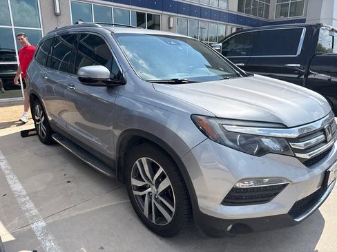 Used 2017 Honda Pilot Elite image 2