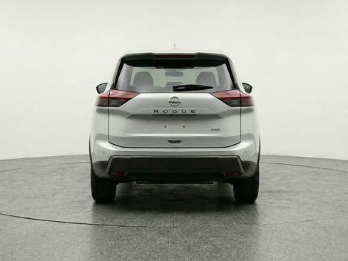 Used 2025 Nissan Rogue SV FWD image 7