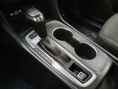 Certified 2019 Chevrolet Equinox LT w/ Sun & Navigation Package image 17