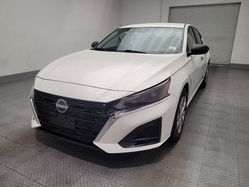 Used 2025 Nissan Altima 2.5 S FWD image 15