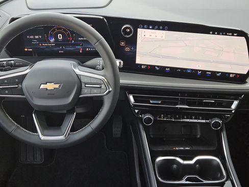 New 2027 Chevrolet Traverse LT FWD image 26