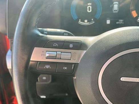 Used 2024 Hyundai Kona SEL FWD image 9