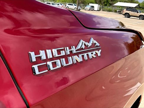 Used 2023 Chevrolet Tahoe High Country w/ LPO, Illumination Package RWD image 10