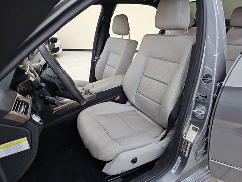 Used 2010 Mercedes-Benz E 350 Sedan w/ Premium 1 Pkg image 16