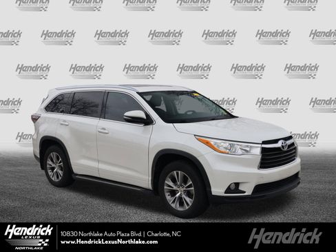 Used 2014 Toyota Highlander XLE image 1