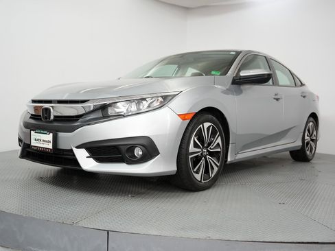 Used 2016 Honda Civic EX-T image 4