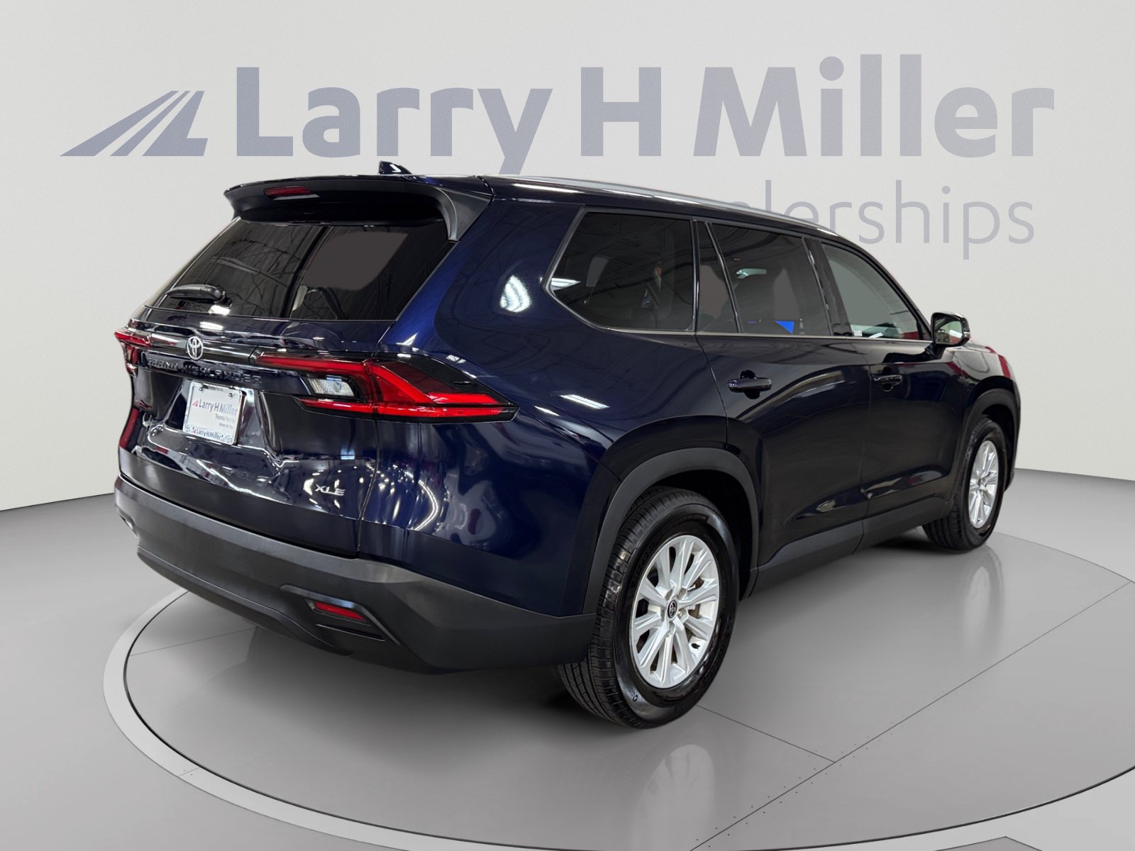 Certified 2025 Toyota Grand Highlander FWD image 5