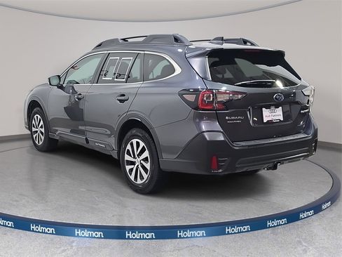 Used 2020 Subaru Outback Premium image 8