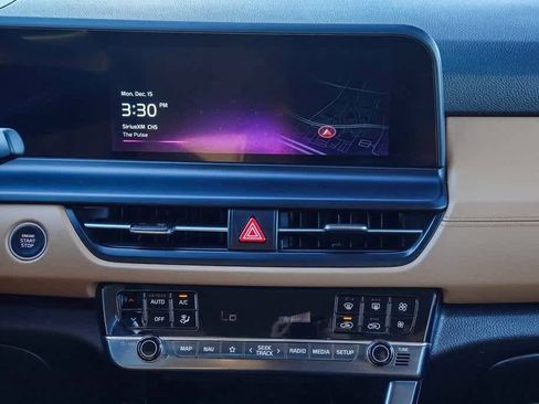 Used 2024 Kia Seltos SX image 12