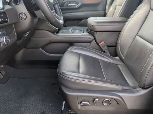 Used 2025 GMC Yukon Denali image 24