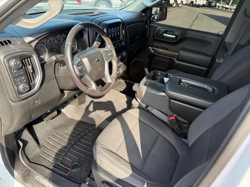 Used 2020 Chevrolet Silverado 1500 LT Trail Boss w/ Convenience Package AWD/4WD image 11