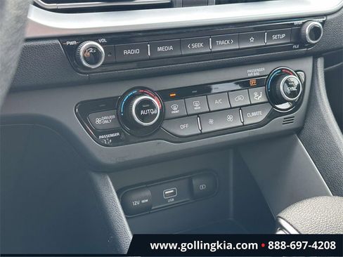 Certified 2020 Kia Niro LX image 25