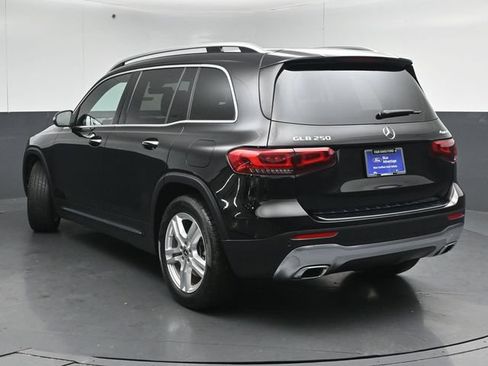 Used 2022 Mercedes-Benz GLB 250 4MATIC image 2