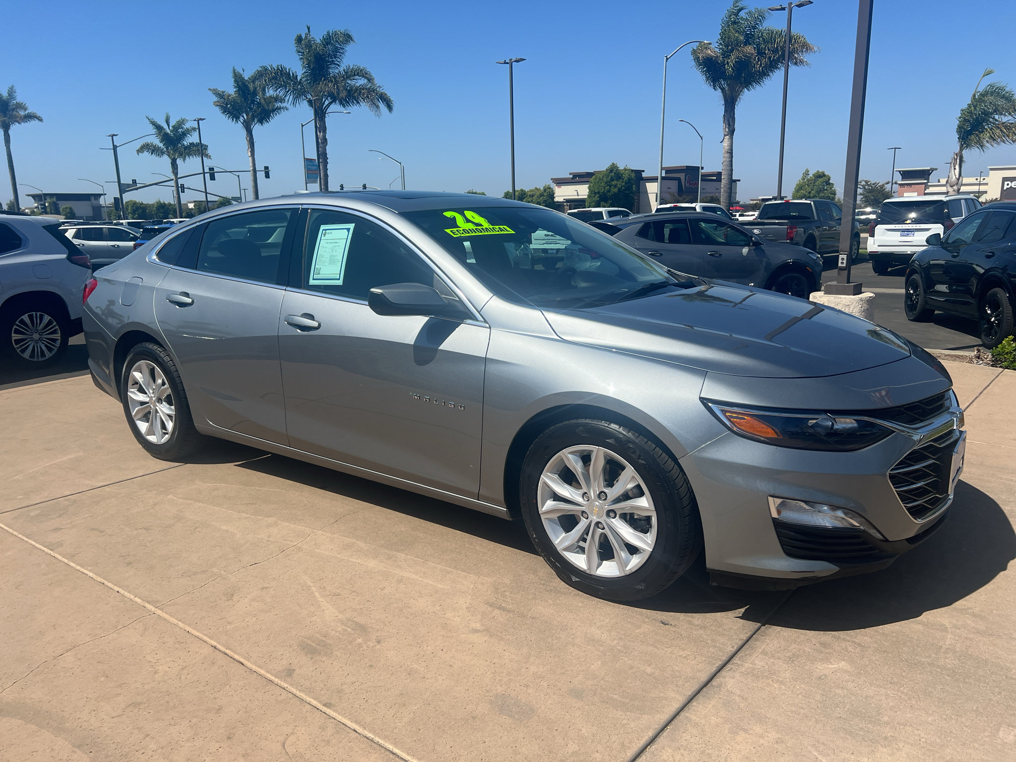 Used 2024 Chevrolet Malibu LT FWD image 3