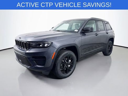 New 2025 Jeep Grand Cherokee Altitude AWD/4WD image 3