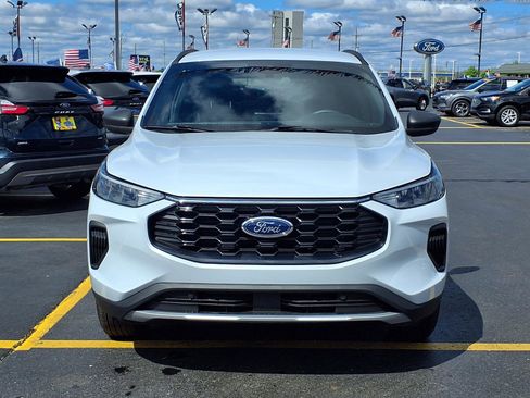 Used 2025 Ford Escape ST-Line w/ Cold Weather Package AWD/4WD image 24