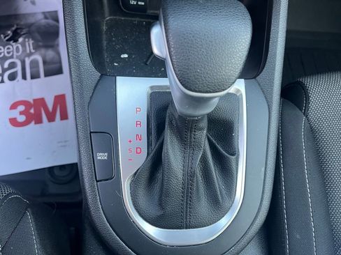 Used 2022 Kia Forte LXS image 14