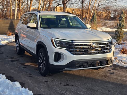 New 2026 Volkswagen Atlas SE image 7