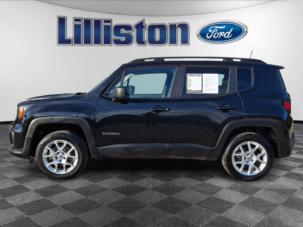 Used 2022 Jeep Renegade Latitude AWD/4WD image 8
