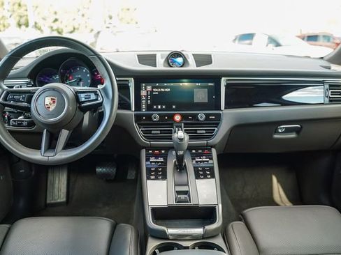 Used 2024 Porsche Macan image 14