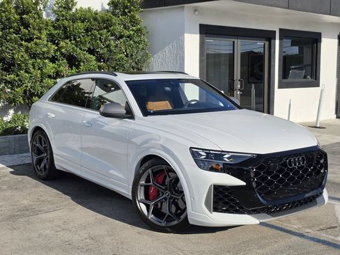 Used 2025 Audi RS Q8 performance AWD/4WD image 1