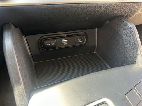 Used 2024 Kia Sportage LX FWD image 19